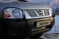 Декоративные элементы решетки радиатора d10 (3 элемента из 9 трубочек) "Nissan NP300" хром, NINP.92.2143